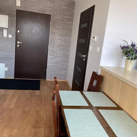 Komfortowe Studio 52 M2 W Centrum Grojca Grojec  Ngoại thất bức ảnh