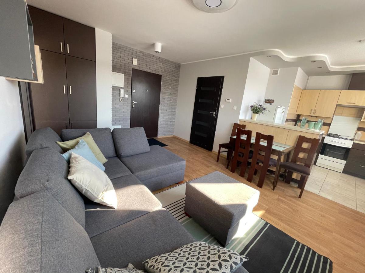 Komfortowe Studio 52 M2 W Centrum Grojca Grojec  Ngoại thất bức ảnh