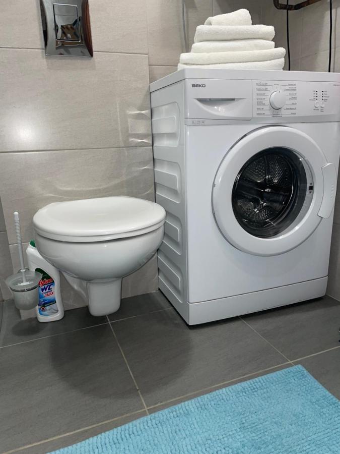 Komfortowe Studio 52 M2 W Centrum Grojca Grojec  Ngoại thất bức ảnh