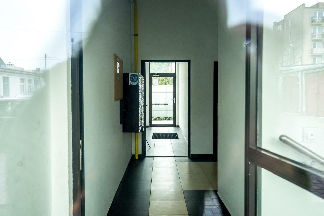 Komfortowe Studio 52 M2 W Centrum Grojca Grojec  Ngoại thất bức ảnh
